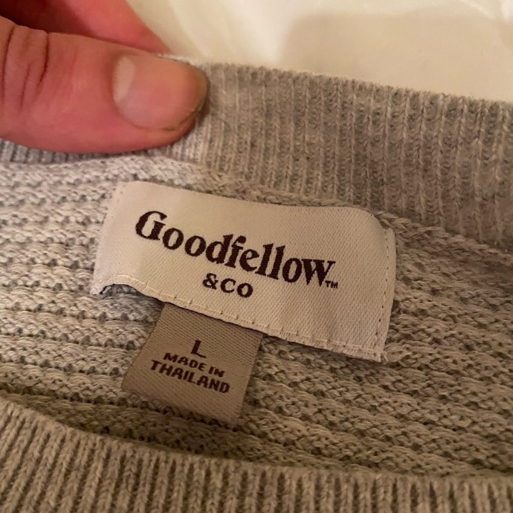 Goodfellow Pullover - Picture 2 of 2